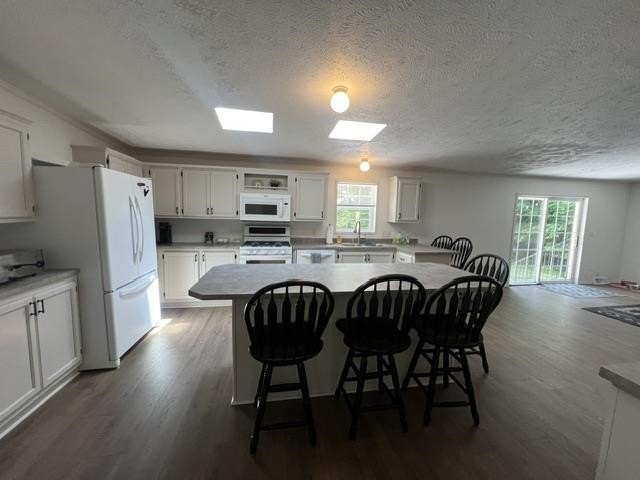 Rare opportunity to get over 600 ft of water frontage and 8 .5 - photo 16