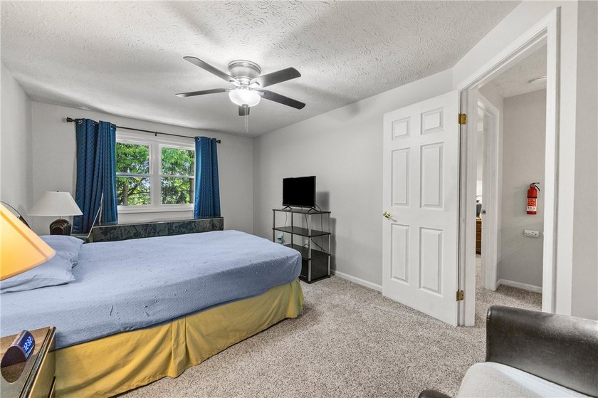 Welcome to this beautifully maintained townhome, which offers - photo 17
