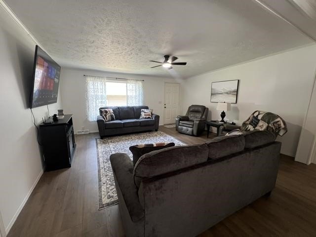 Rare opportunity to get over 600 ft of water frontage and 8 .5 - photo 24
