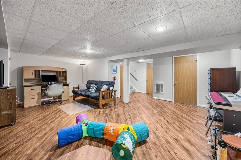 Welcome to this beautifully maintained townhome, which offers - photo 25