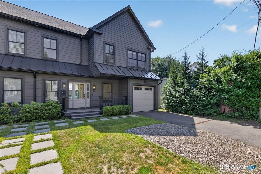 The downtown opportunity you've been waiting for is here! - photo 2