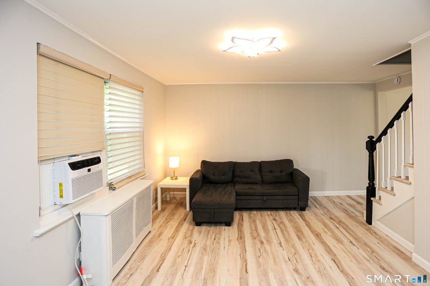 Rare find! This beautifully renovated, move-in ready 2-bedroom - photo 6