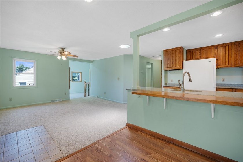 Easy one-floor living in the Village of Salina! This - photo 11