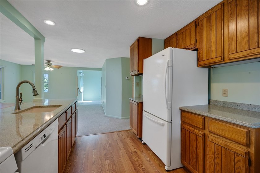 Easy one-floor living in the Village of Salina! This - photo 14