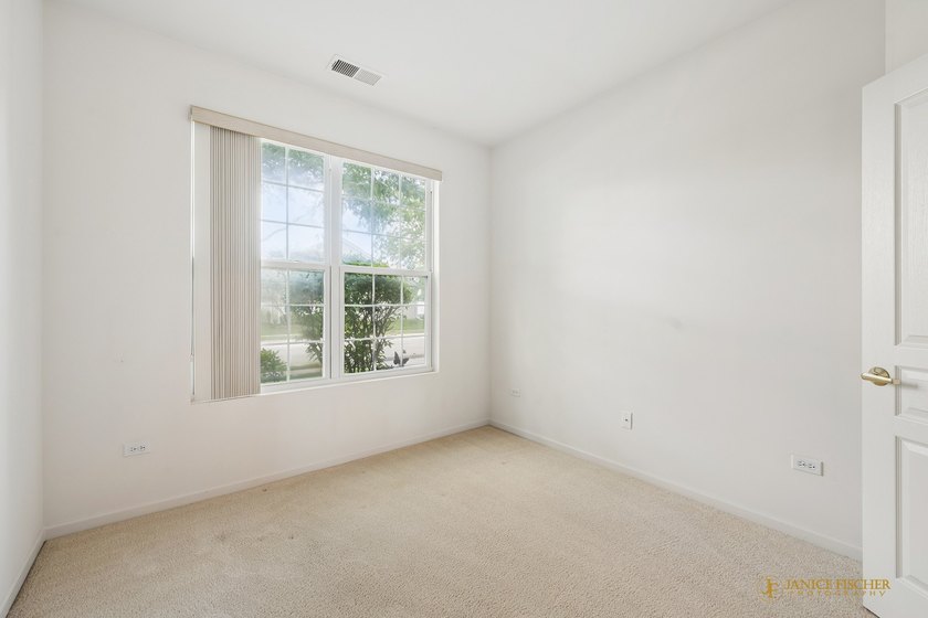 Welcome to this delightful 2-bedroom, 2-bathroom , York model - photo 4