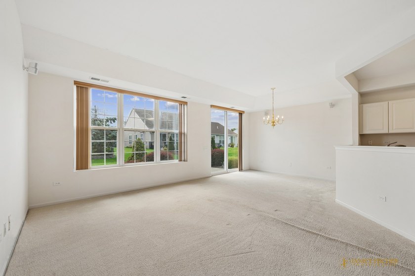 Welcome to this delightful 2-bedroom, 2-bathroom , York model - photo 5