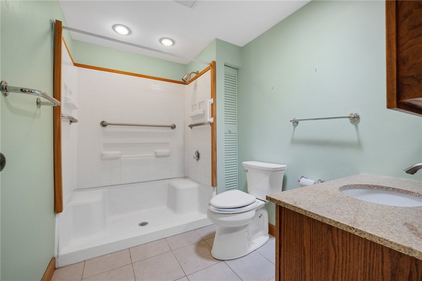 Easy one-floor living in the Village of Salina! This - photo 28