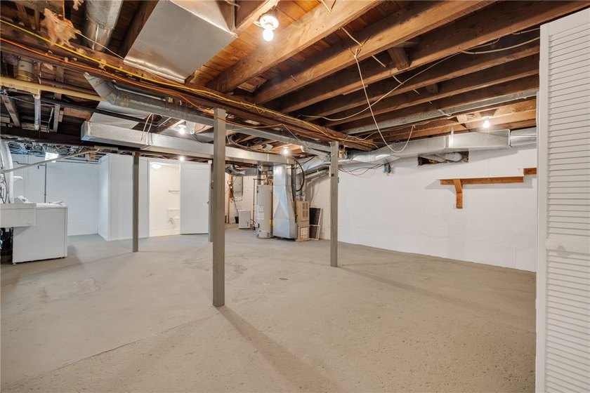 Easy one-floor living in the Village of Salina! This - photo 37