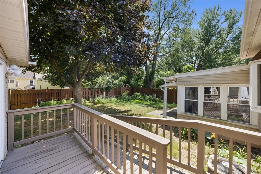 Easy one-floor living in the Village of Salina! This - photo 38