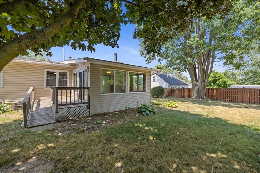 Easy one-floor living in the Village of Salina! This - photo 39