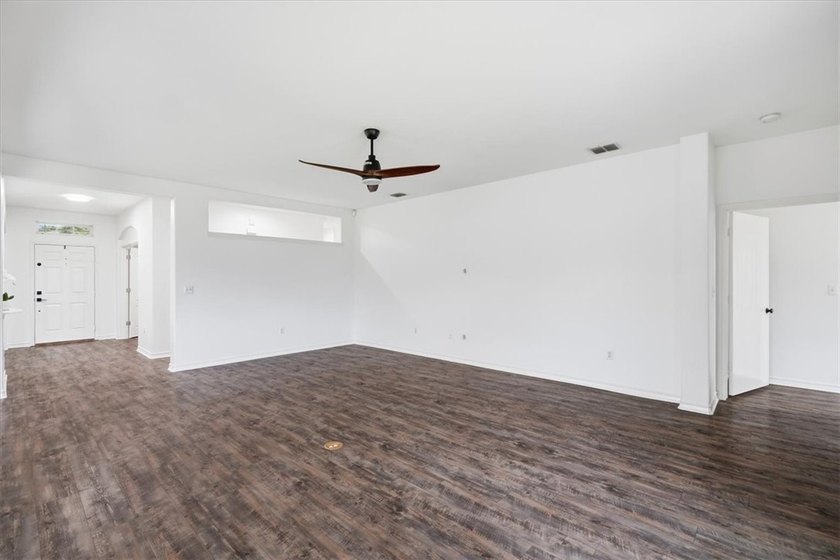 NEWLY renovated four-bedroom,two-bathroom split-plan home with - photo 13