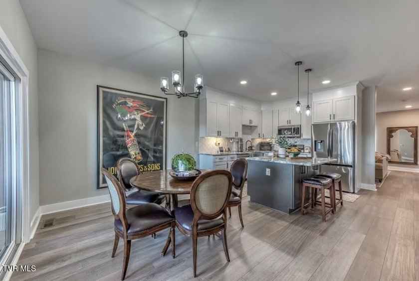 Modern Lakefront Luxury-Mountain View on Boone Lake Welcome to - photo 7