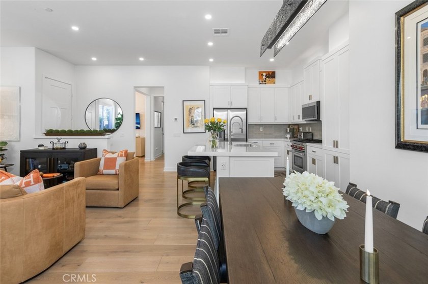 IRRESISTIBLE PRICE REDUCTION FOR A DESIGNER UPGRADED HOME! - photo 17