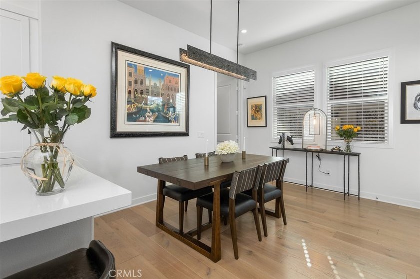 IRRESISTIBLE PRICE REDUCTION FOR A DESIGNER UPGRADED HOME! - photo 20