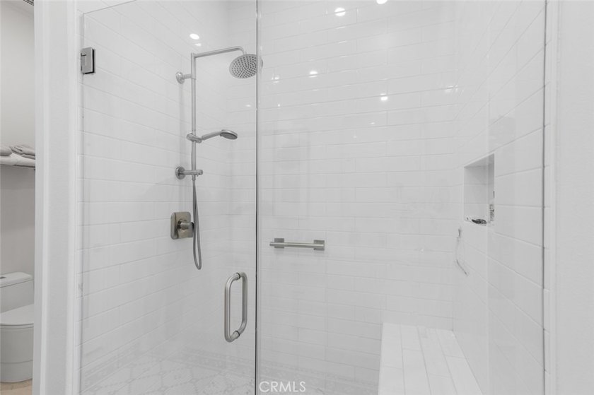 IRRESISTIBLE PRICE REDUCTION FOR A DESIGNER UPGRADED HOME! - photo 26