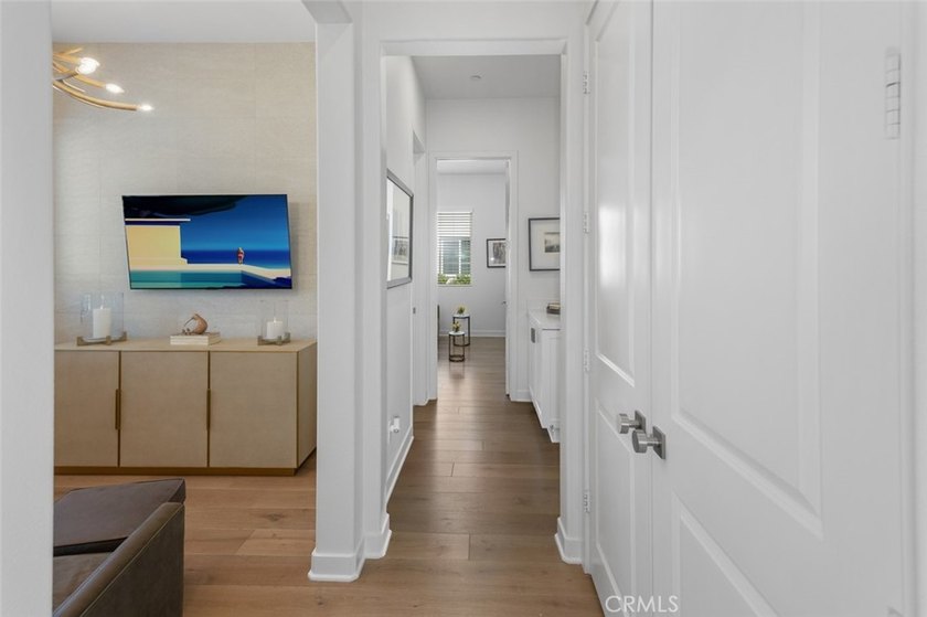 IRRESISTIBLE PRICE REDUCTION FOR A DESIGNER UPGRADED HOME! - photo 34