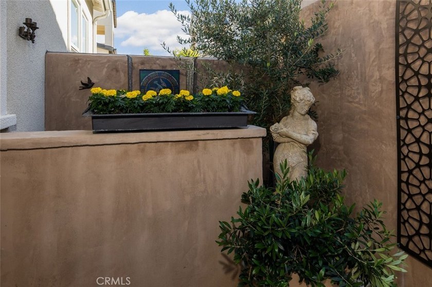 IRRESISTIBLE PRICE REDUCTION FOR A DESIGNER UPGRADED HOME! - photo 43