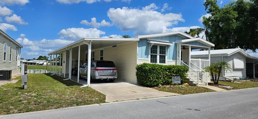 Welcome to one of the most desirable homes and premier lots in - photo 3