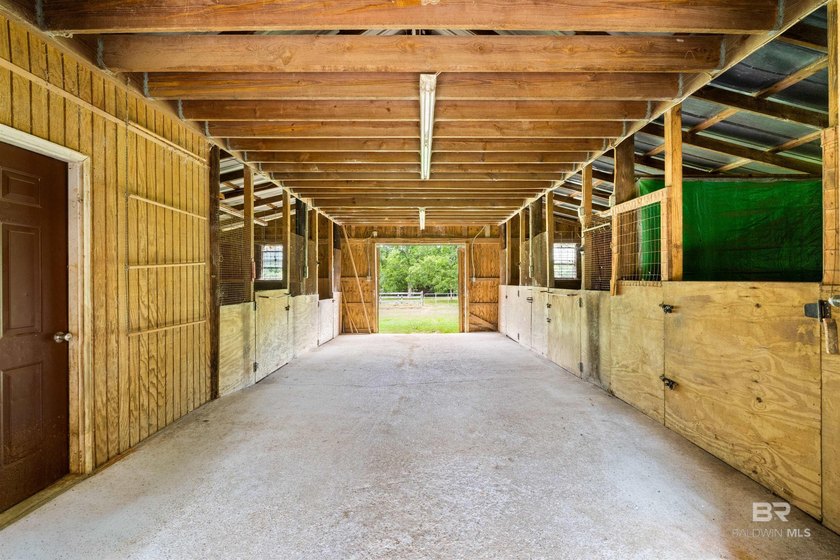 Calling all Equestrian lovers: check out this private - photo 48