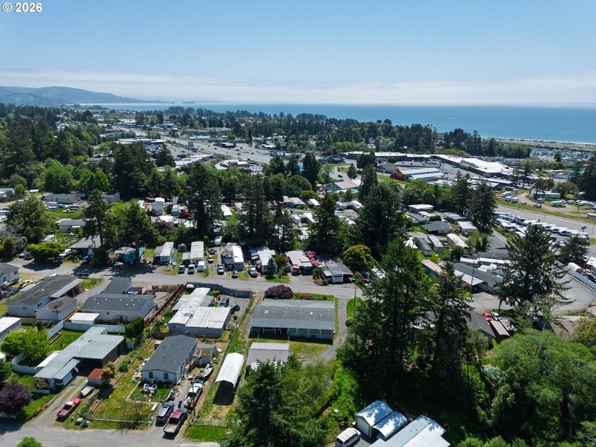 Rare owner-occupied/income property opportunity on Oregon's - photo 40