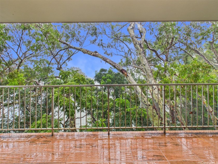 UPGRADED corner unit, lake-facing side, and an oversized covered - photo 22