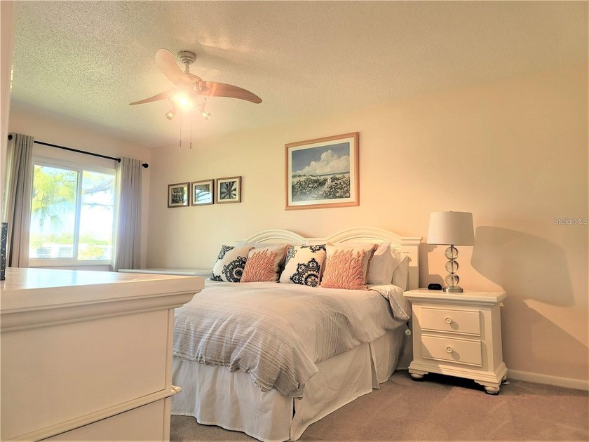 This sunny 2nd Floor condo turnkey furnished, has been remodeled - photo 22