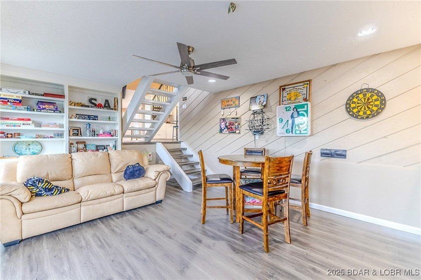 BREATH TAKING PANORAMIC VIEWS! This move-in ready 3-bedroom - photo 23