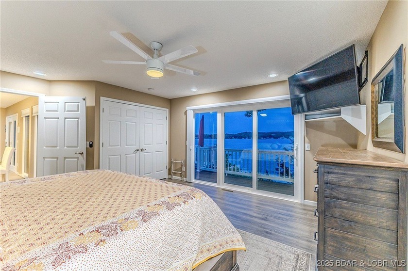 BREATH TAKING PANORAMIC VIEWS! This move-in ready 3-bedroom - photo 33