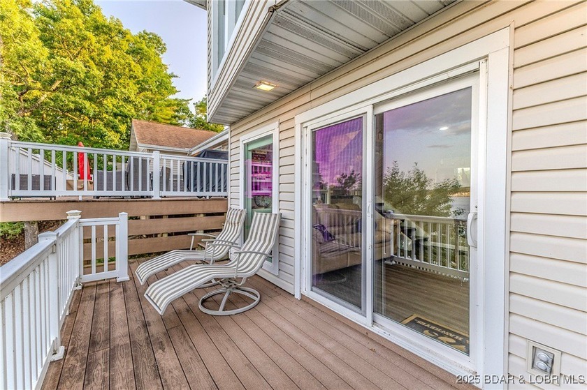 BREATH TAKING PANORAMIC VIEWS! This move-in ready 3-bedroom - photo 41