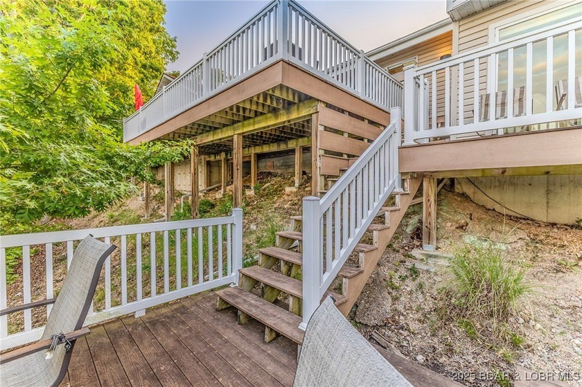 BREATH TAKING PANORAMIC VIEWS! This move-in ready 3-bedroom - photo 43