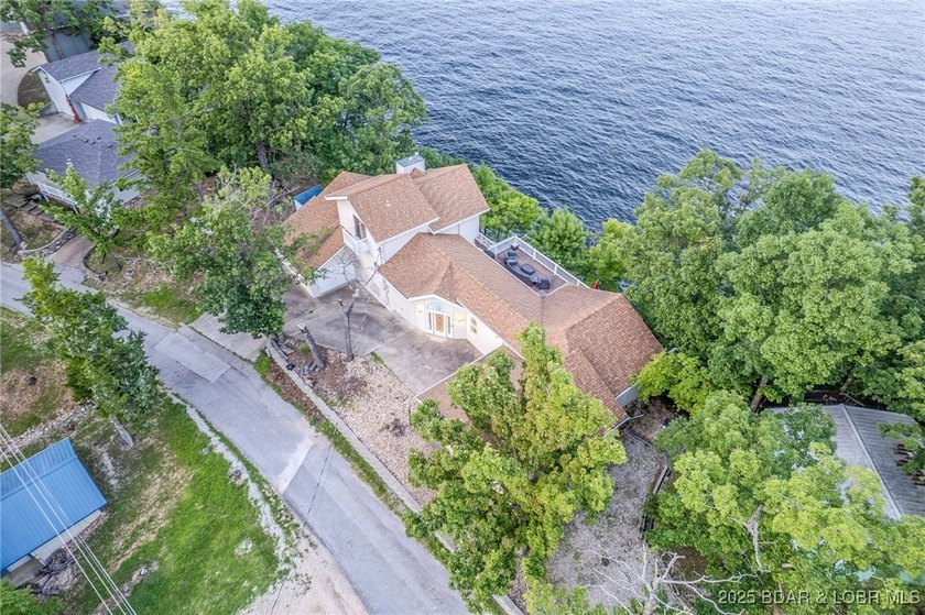 BREATH TAKING PANORAMIC VIEWS! This move-in ready 3-bedroom - photo 47