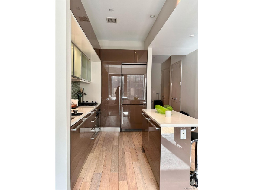 26Q is a large studio which can accommodate all you need and - photo 4