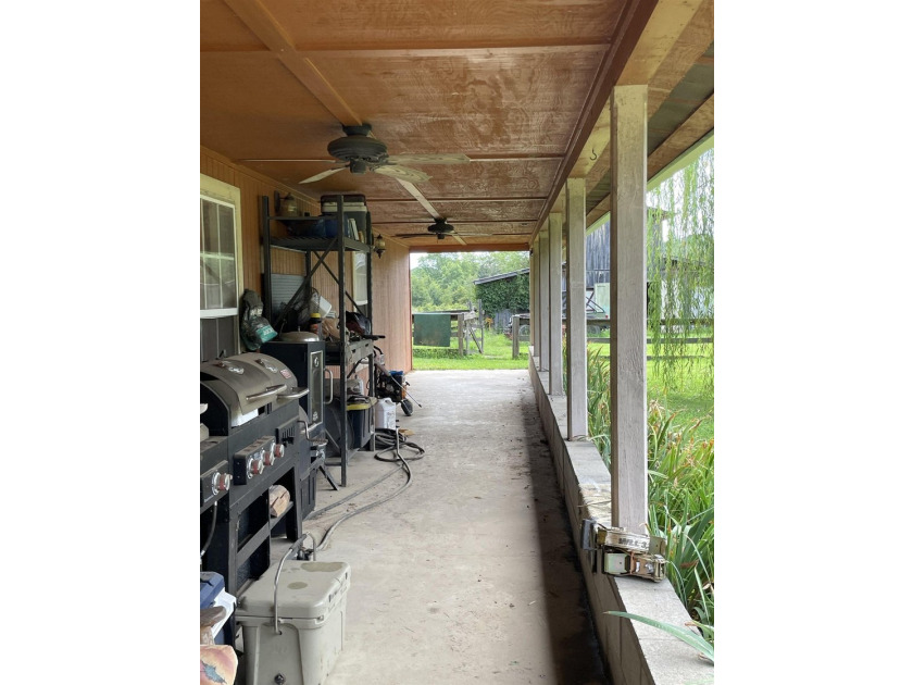 House with a barn and 2.90 Acres!! Fenced property and a small - photo 16