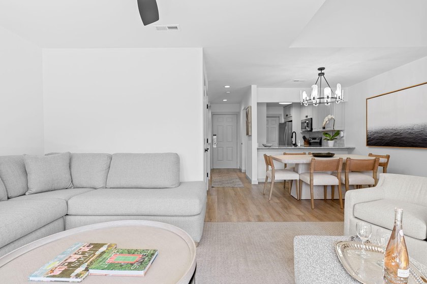 Completely Renovated &amp; Fully Furnished! Ultra- Rare Tops'l - photo 7