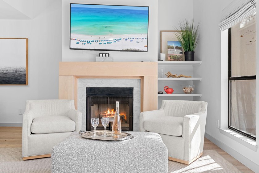 Completely Renovated &amp; Fully Furnished! Ultra- Rare Tops'l - photo 10