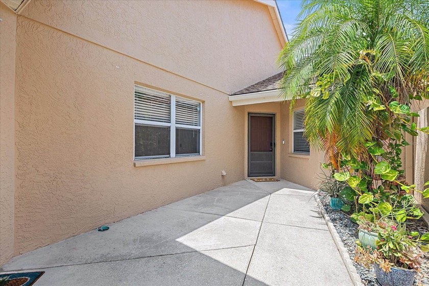 Price Reduction!! Welcome to this 1,658 sq ft single-family home - photo 2