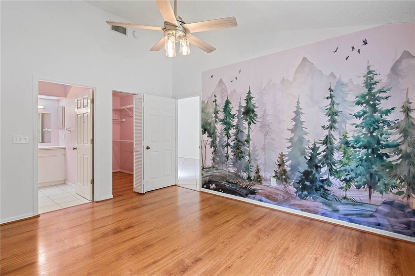Price Reduction!! Welcome to this 1,658 sq ft single-family home - photo 4