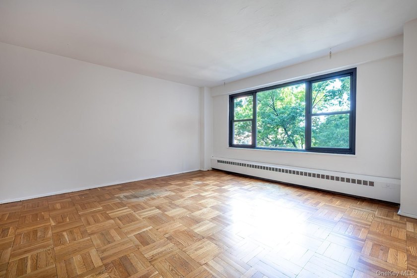 Rarely available 2 bedroom conveniently locate at the Mutal in - photo 5