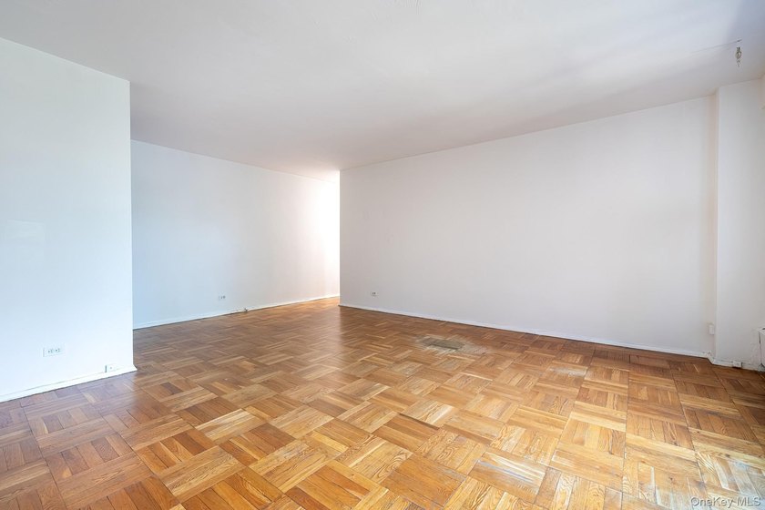 Rarely available 2 bedroom conveniently locate at the Mutal in - photo 8