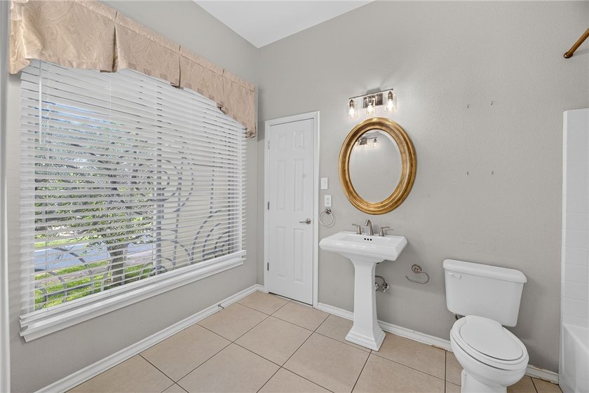 Welcome to Great Lakes living at its finest! Perfectly - photo 32