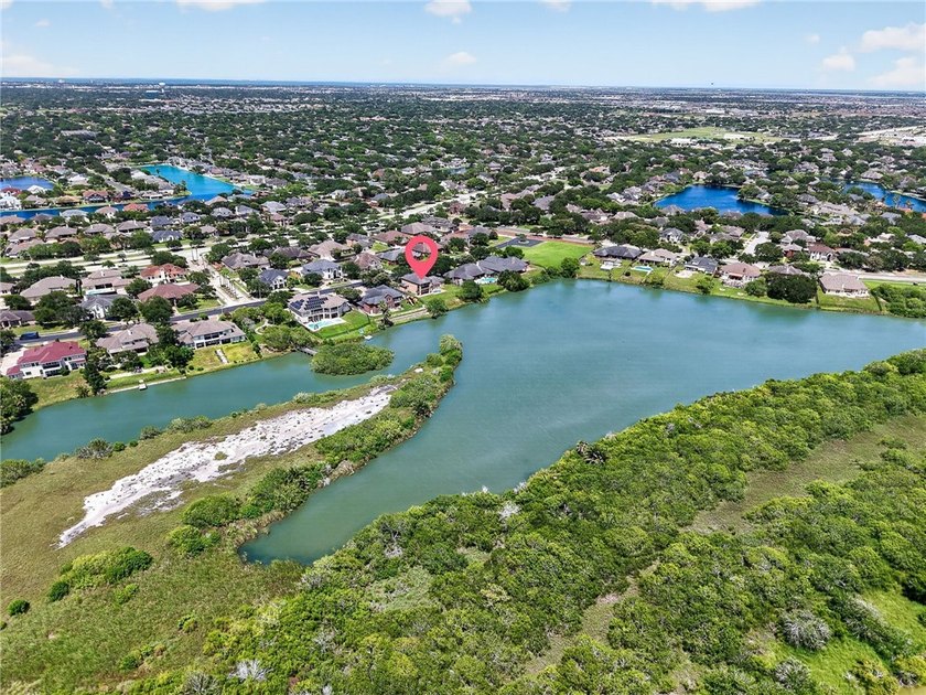 Welcome to Great Lakes living at its finest! Perfectly - photo 39