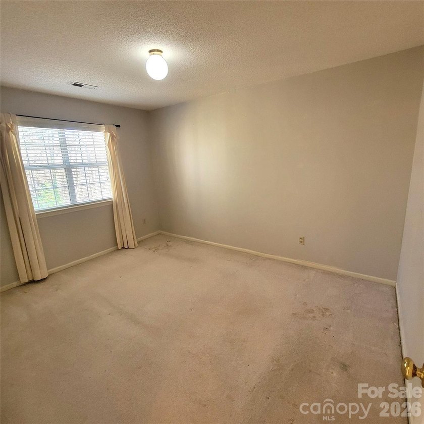 **PRICE REDUCED $100,000 FOR QUICK CLOSING!**Highly sought after - photo 30