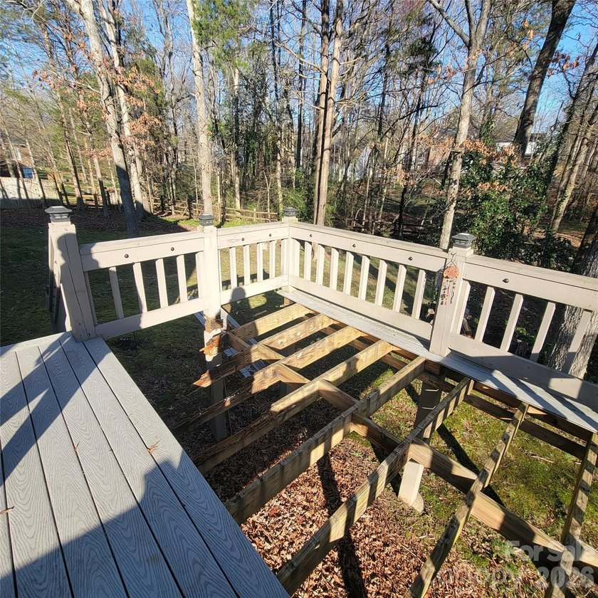 **PRICE REDUCED $100,000 FOR QUICK CLOSING!**Highly sought after - photo 41