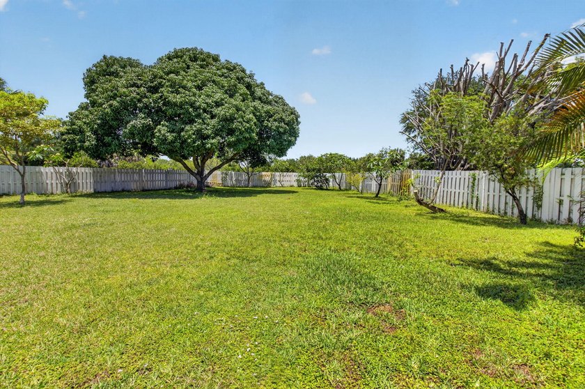 Rare 5-Bed, 3-Bath Cul-de-Sac Trophy Estate in the highly - photo 50
