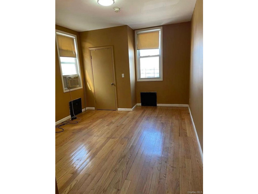 Exceptional mixed-use property in the heart of Flushing. This - photo 9