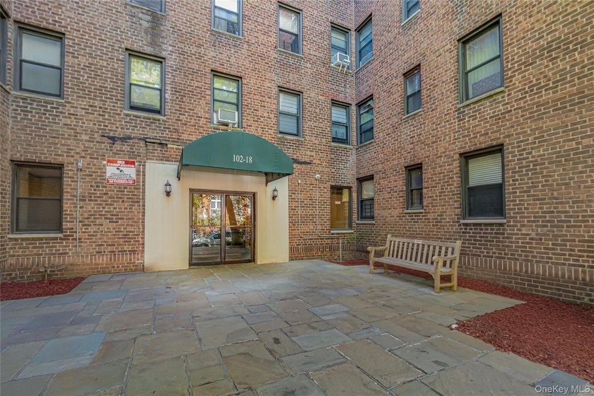 Two Bedrooms Co-op Unit in Great Location! Hardwood Floors - photo 3