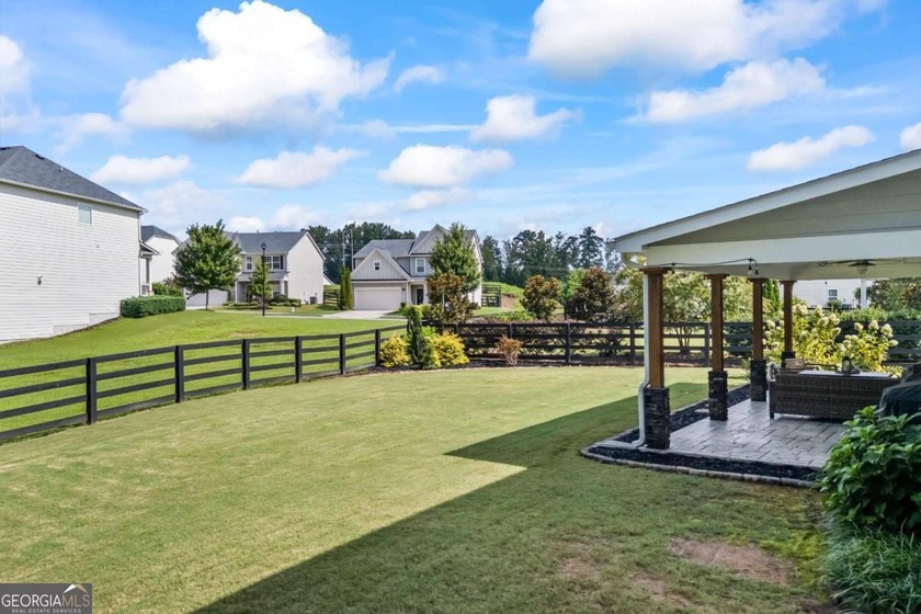 **SELLER OFFERING $10,000 towards BUYERS CLOSING COSTS, with an - photo 7