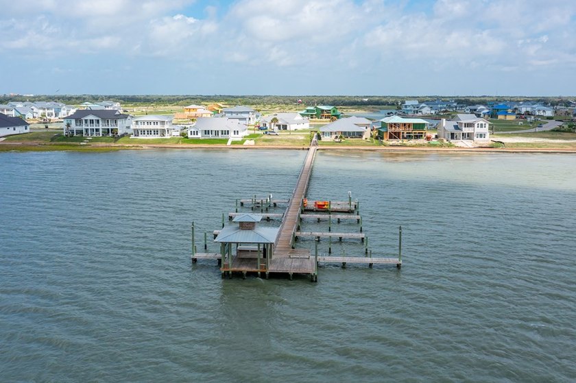 Experience luxury coastal living at 125 Foxtail in The Reserve - photo 55