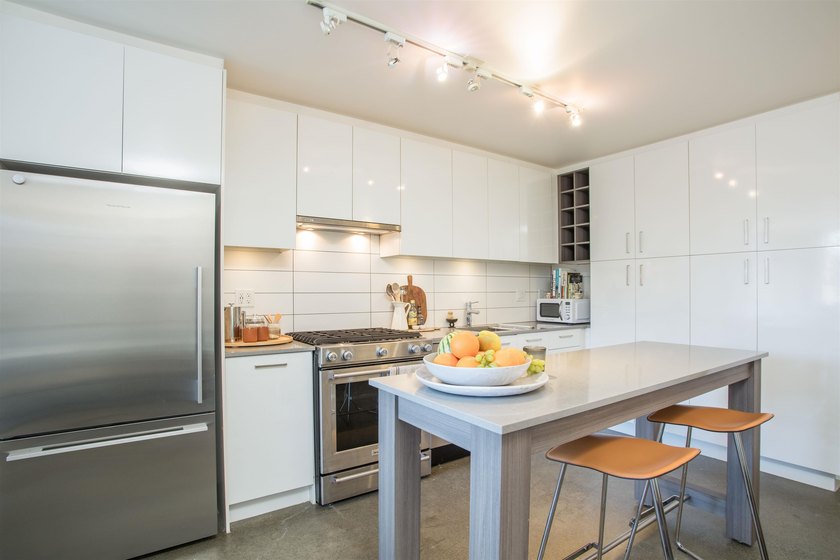 Excellent value &amp; a cool space! Step into this loft like home w/ - photo 14