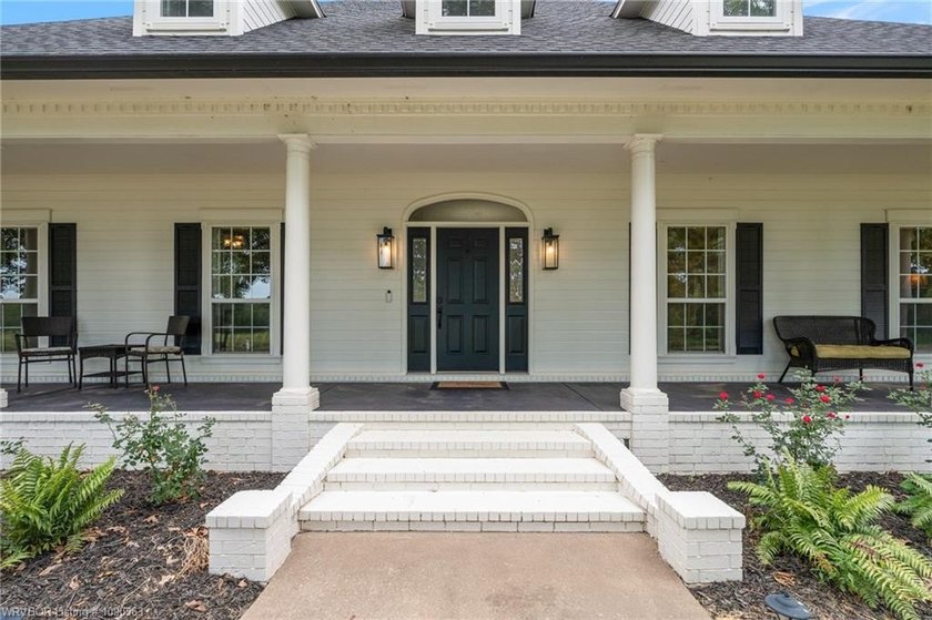 Timeless Southern elegance meets modern comfort in this - photo 3